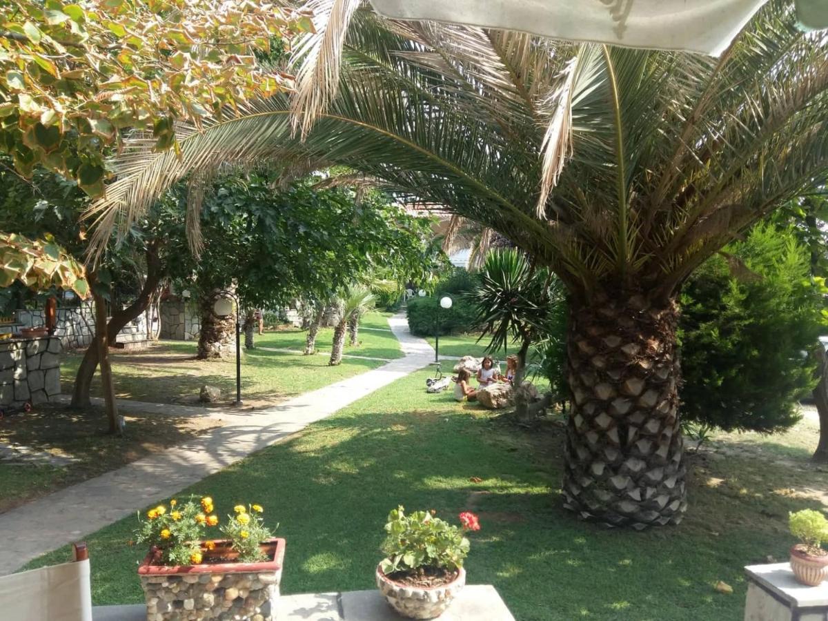 Georgia'S House Villa Nikiti  Ngoại thất bức ảnh